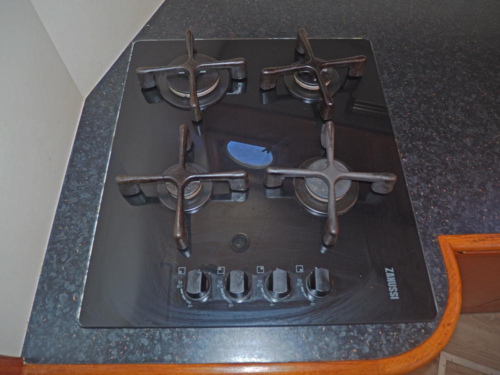 Cabin en avant, H&eacute;bergements